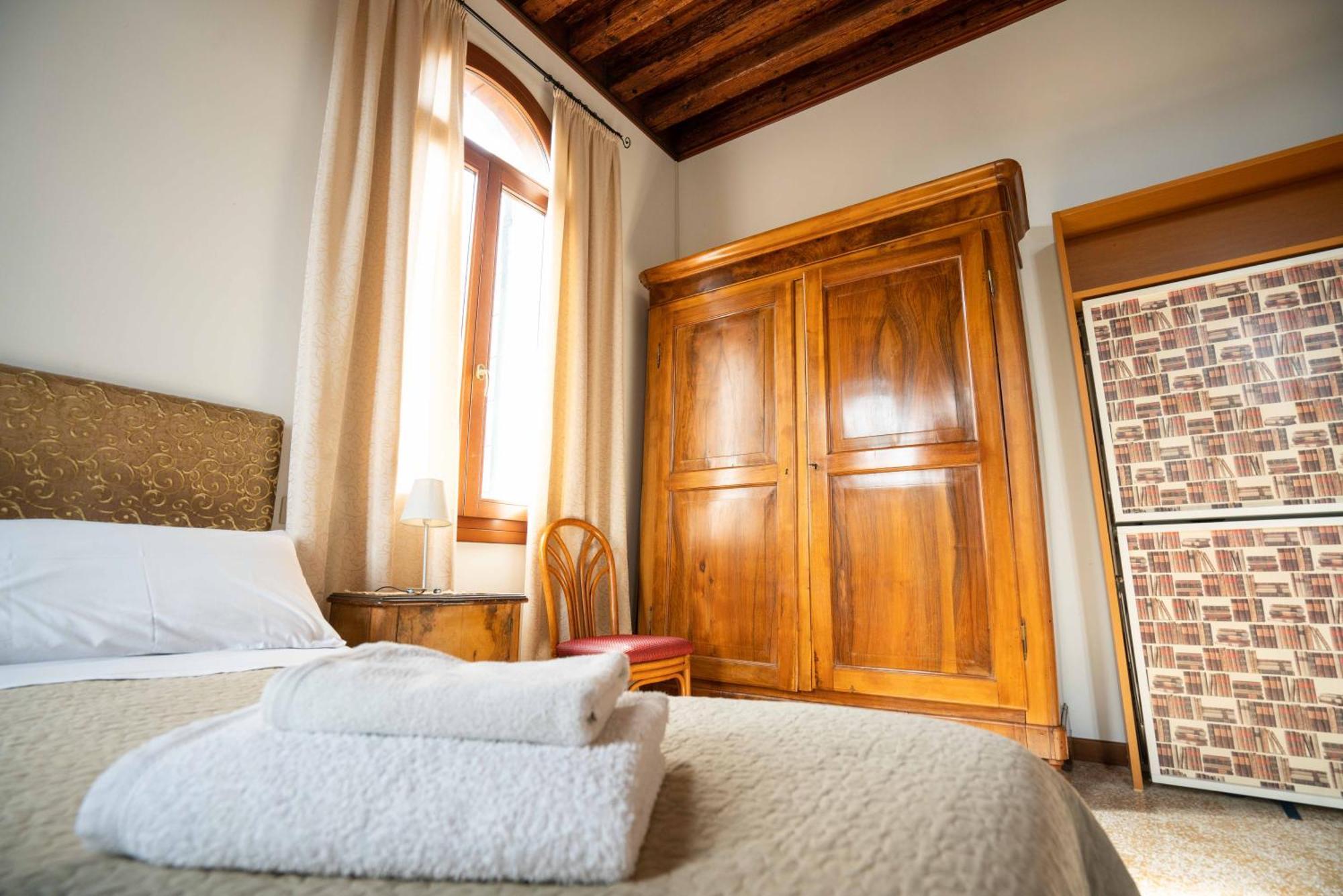 San Trovaso Appartement Venetië Buitenkant foto