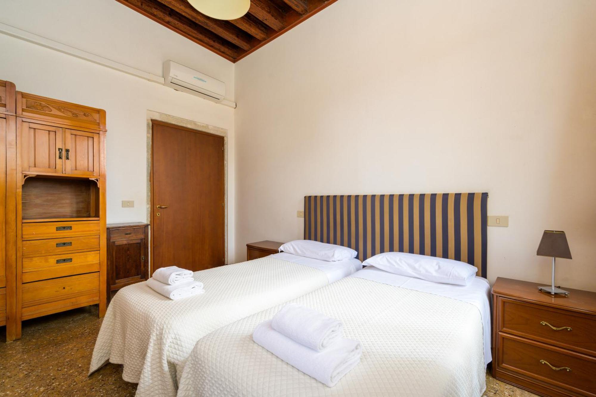 San Trovaso Appartement Venetië Buitenkant foto