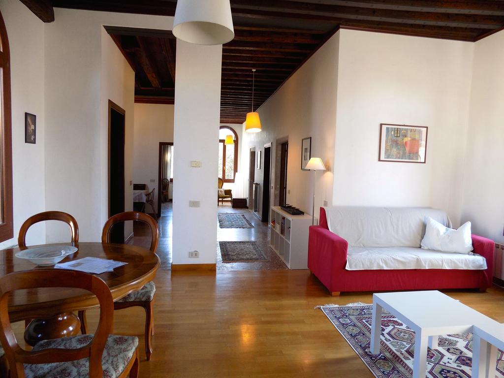 San Trovaso Appartement Venetië Buitenkant foto
