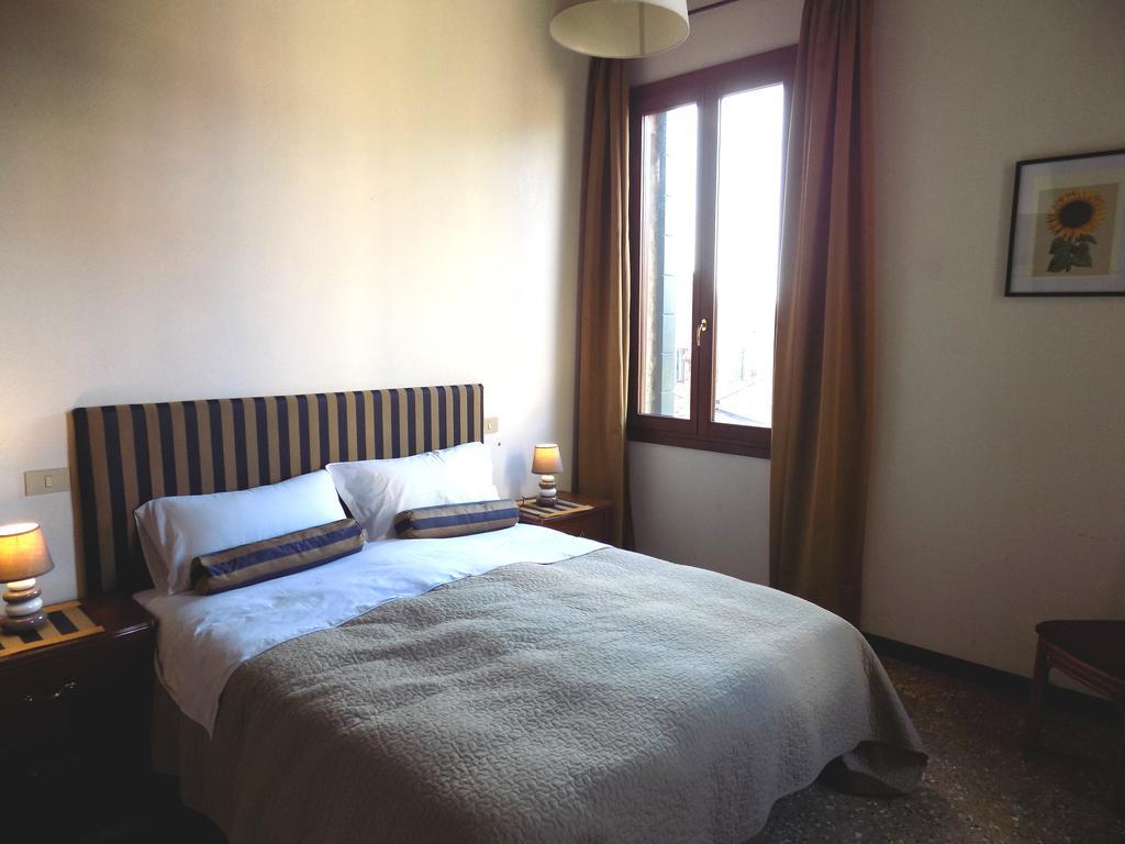 San Trovaso Appartement Venetië Buitenkant foto