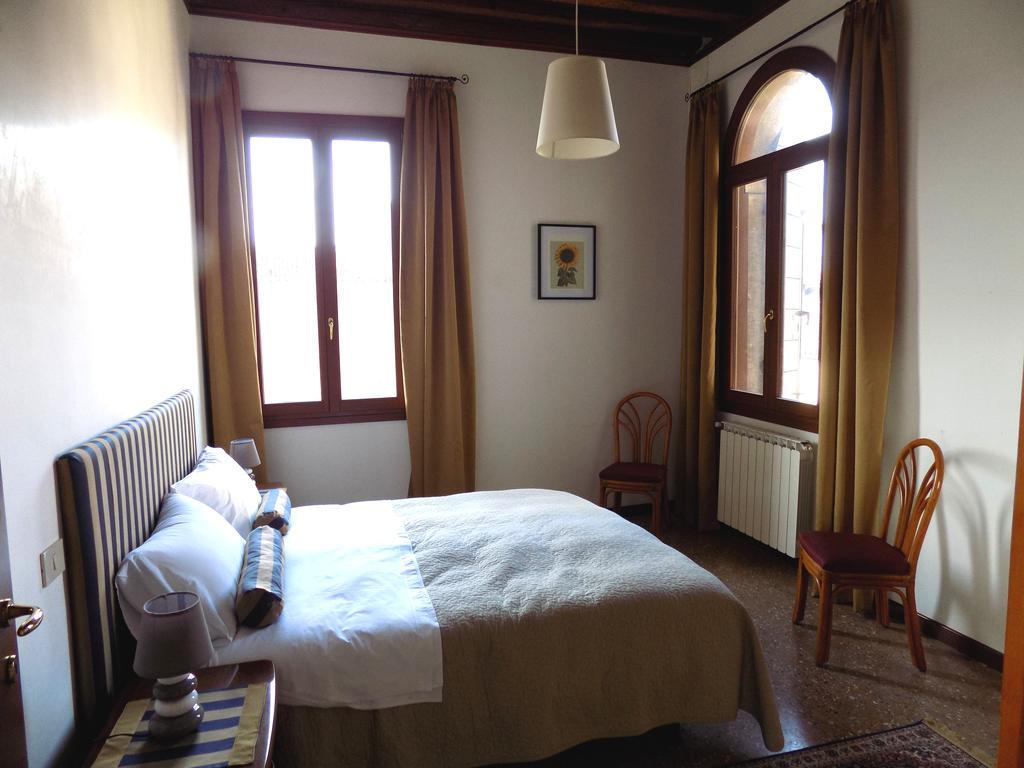 San Trovaso Appartement Venetië Buitenkant foto